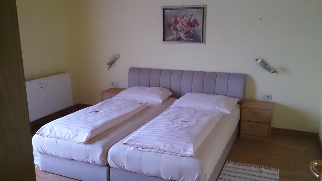 Seepension Smoley Villach Ngoại thất bức ảnh